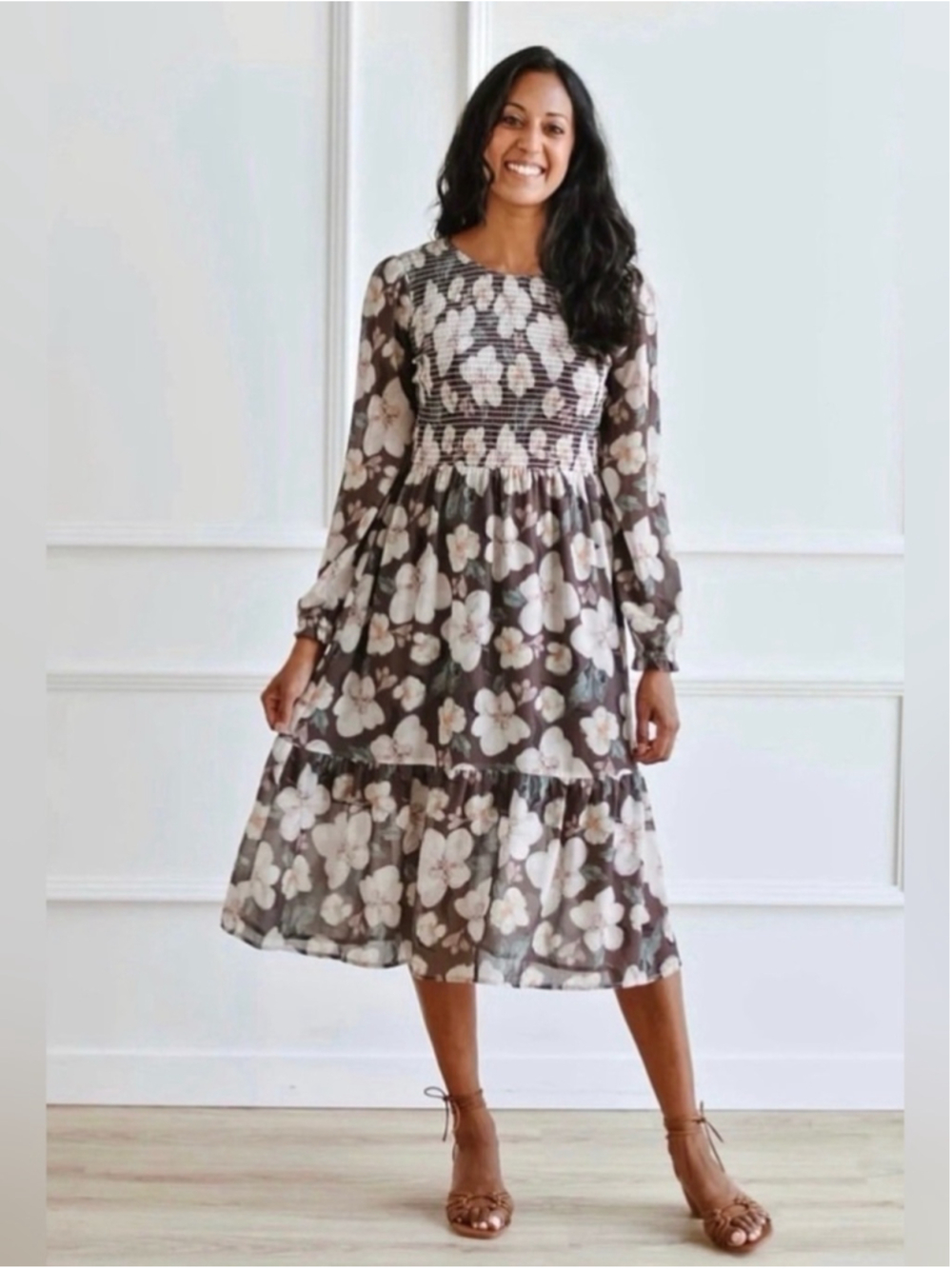 NWT Mad About Style Jilly Box Grace Floral Smocked Midi Dress Medium